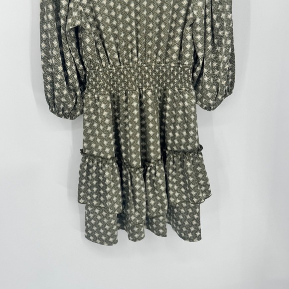 Robbie‎ Bee Geometric Green Tiered Midi Dress Smocked Lantern Est. sz Small - Picture 6 of 10